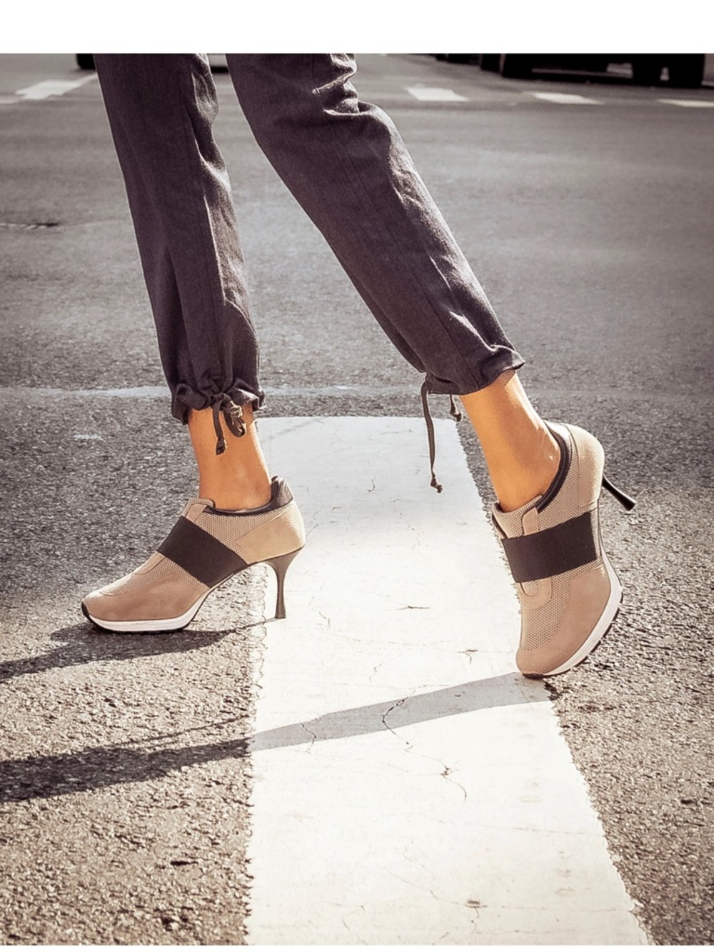 Sneex Icon High Heel-Camel/Black - Picture 6 of 11